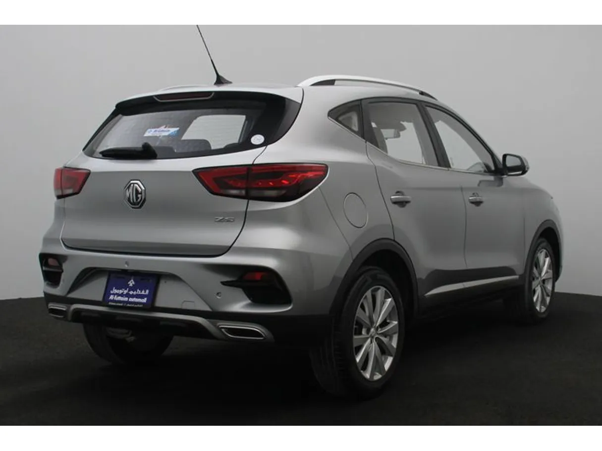 Car image 2