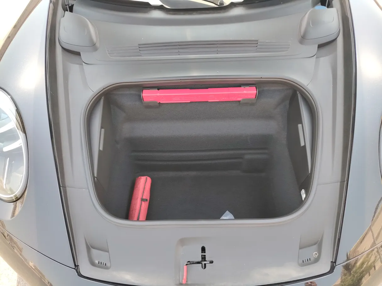 Car image 36