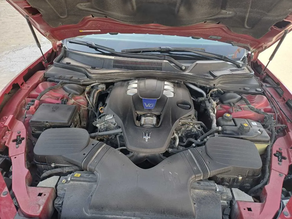 Car image 24