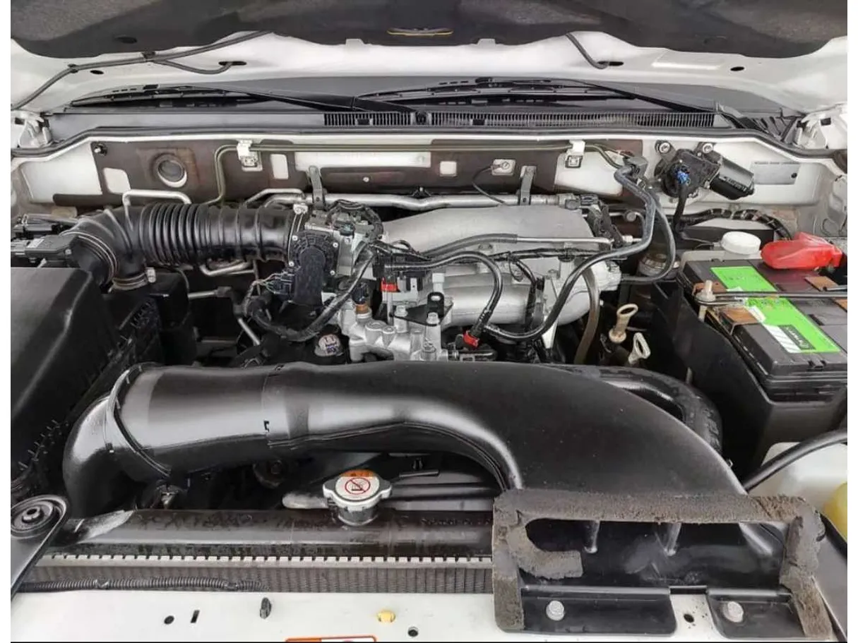 Car image 40