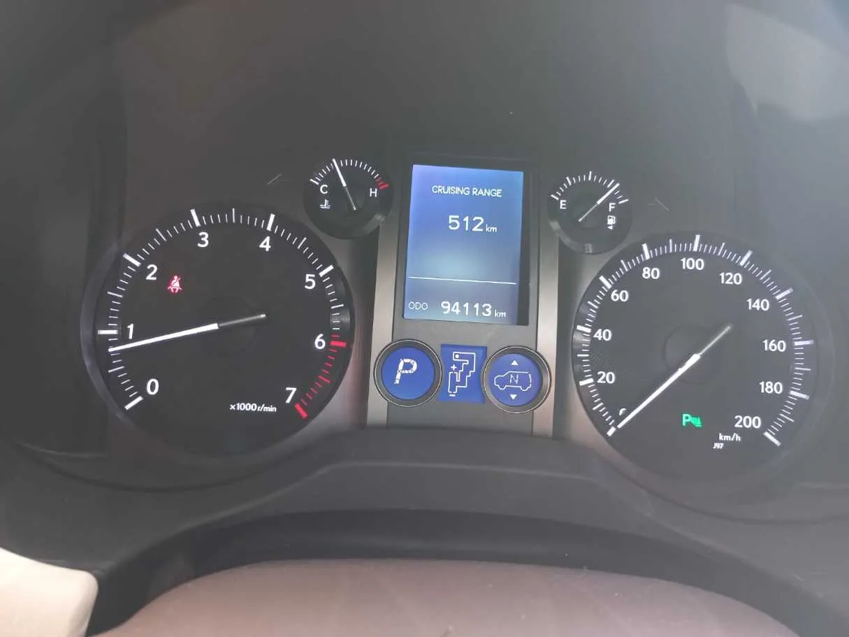 Car image 18