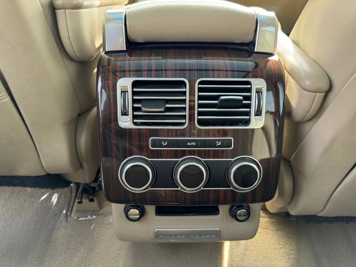 Car image 29