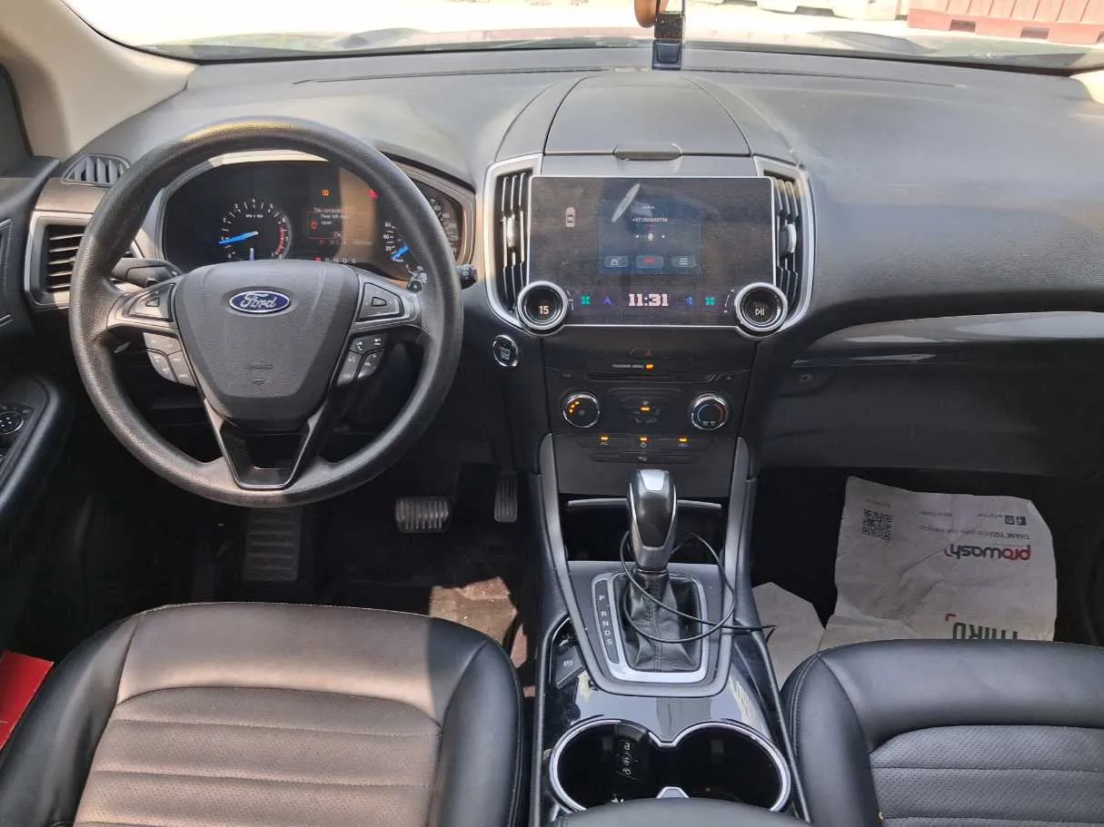 Car image 16