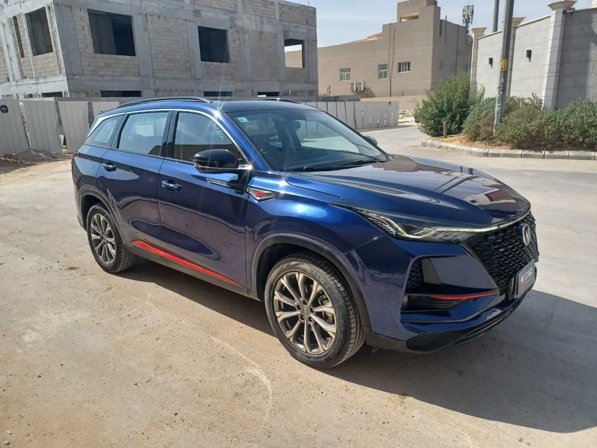 Car image 3