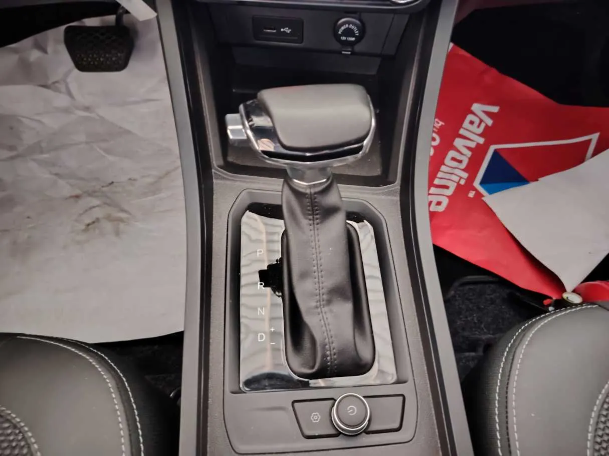 Car image 20
