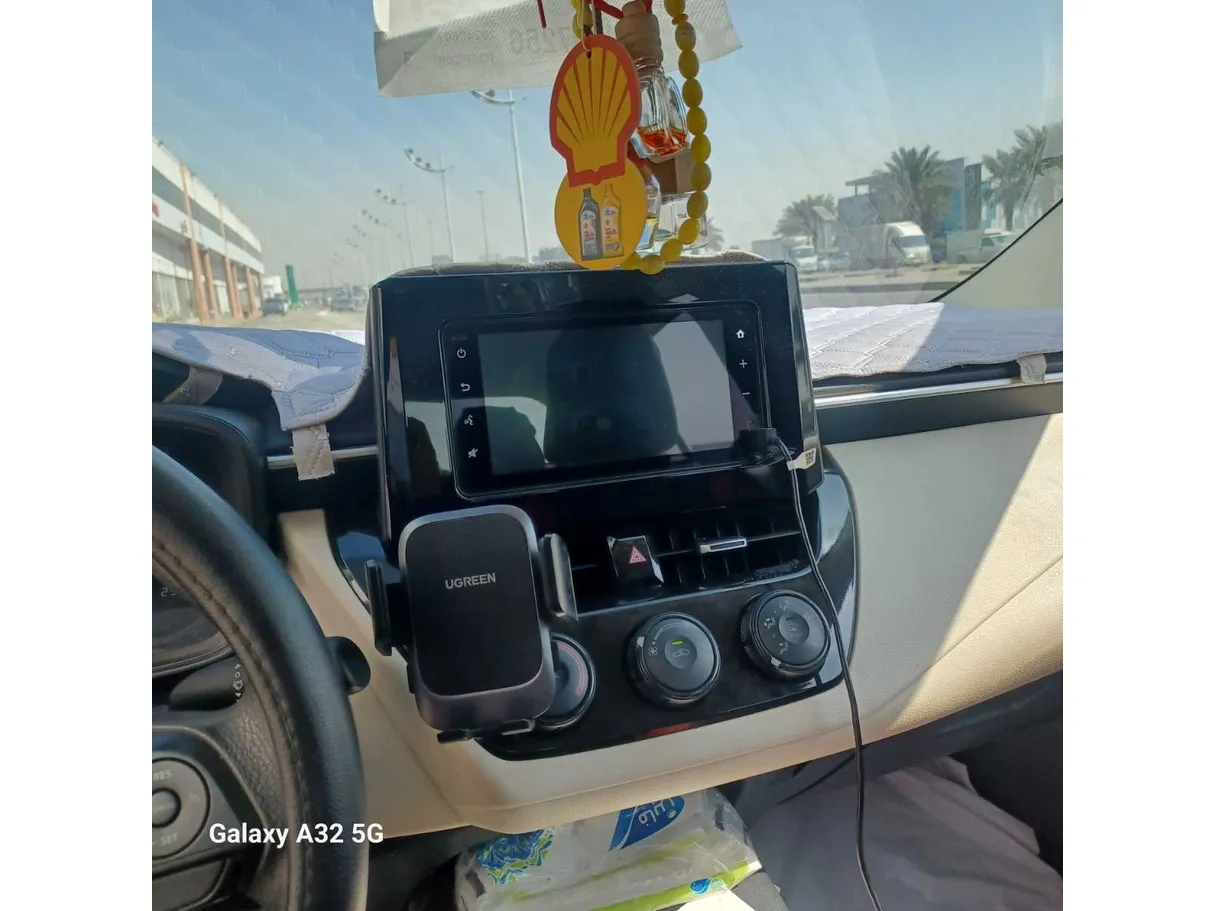 Car image 16