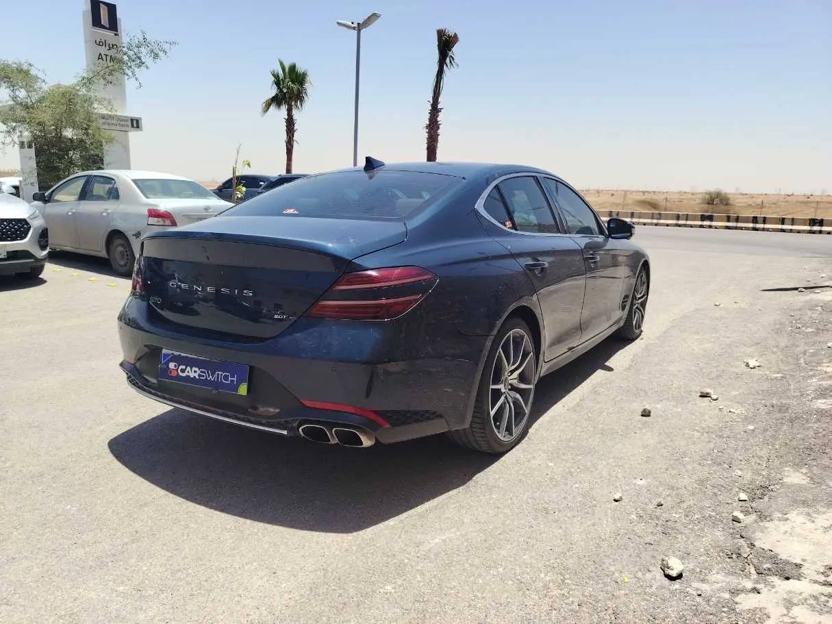 Car image 5