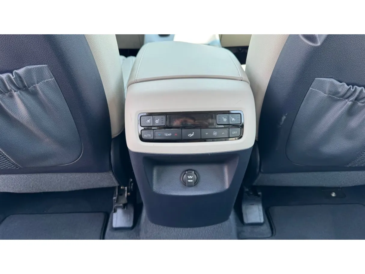 Car image 28