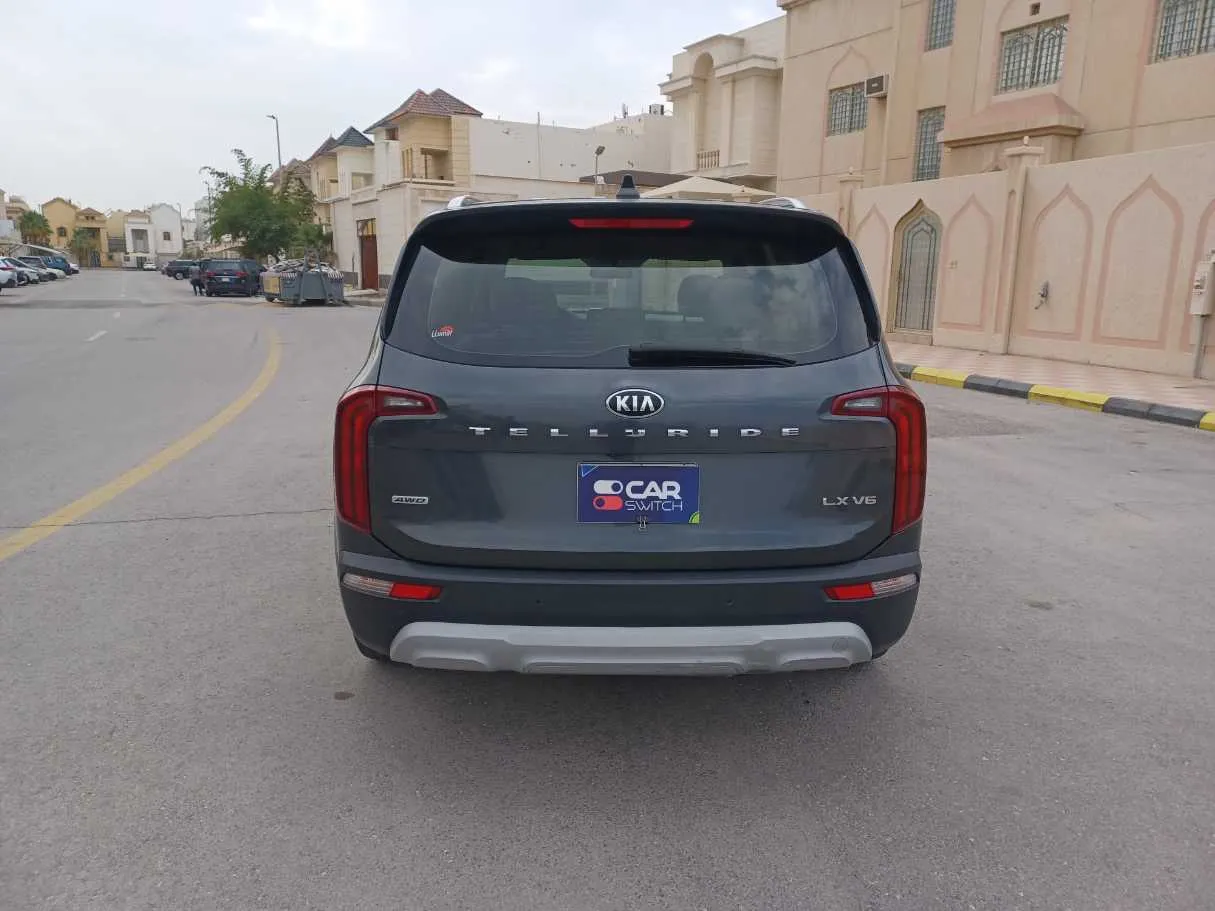 Car image 6