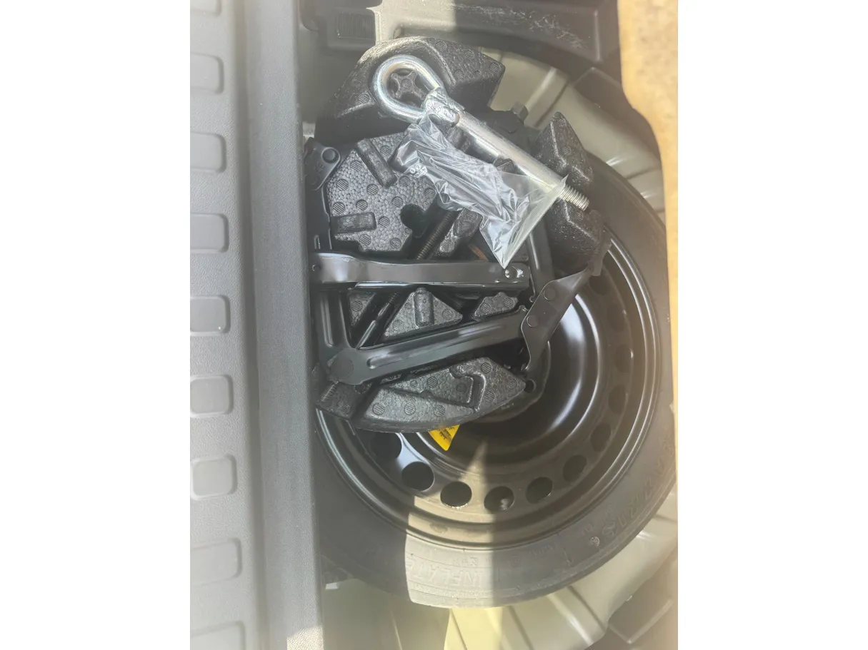 Car image 21