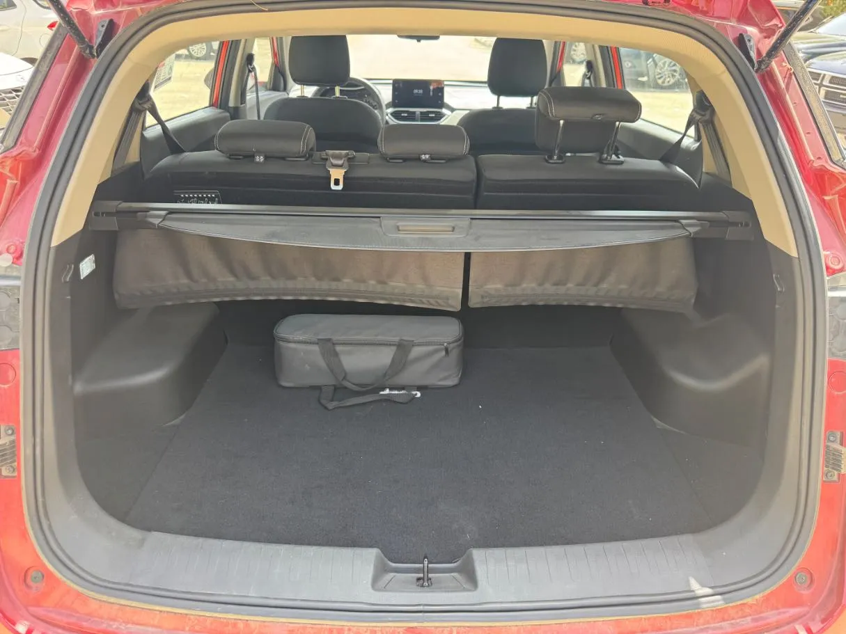 Car image 20