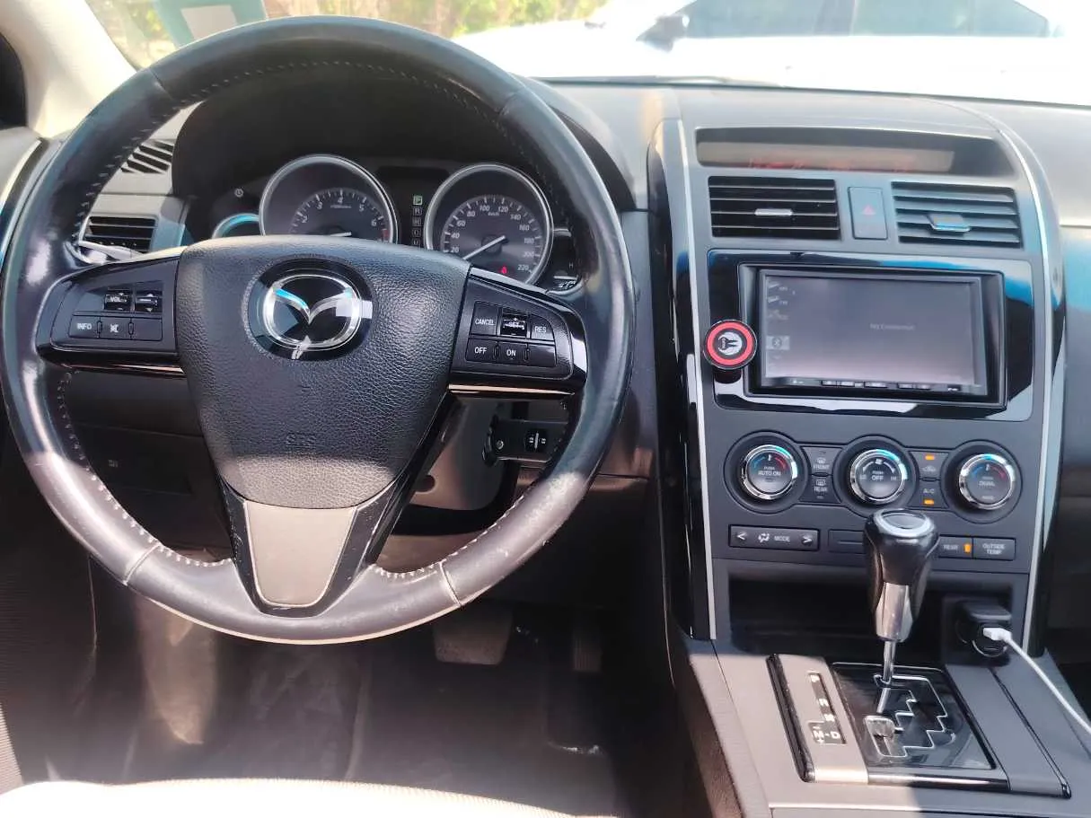 Car image 23