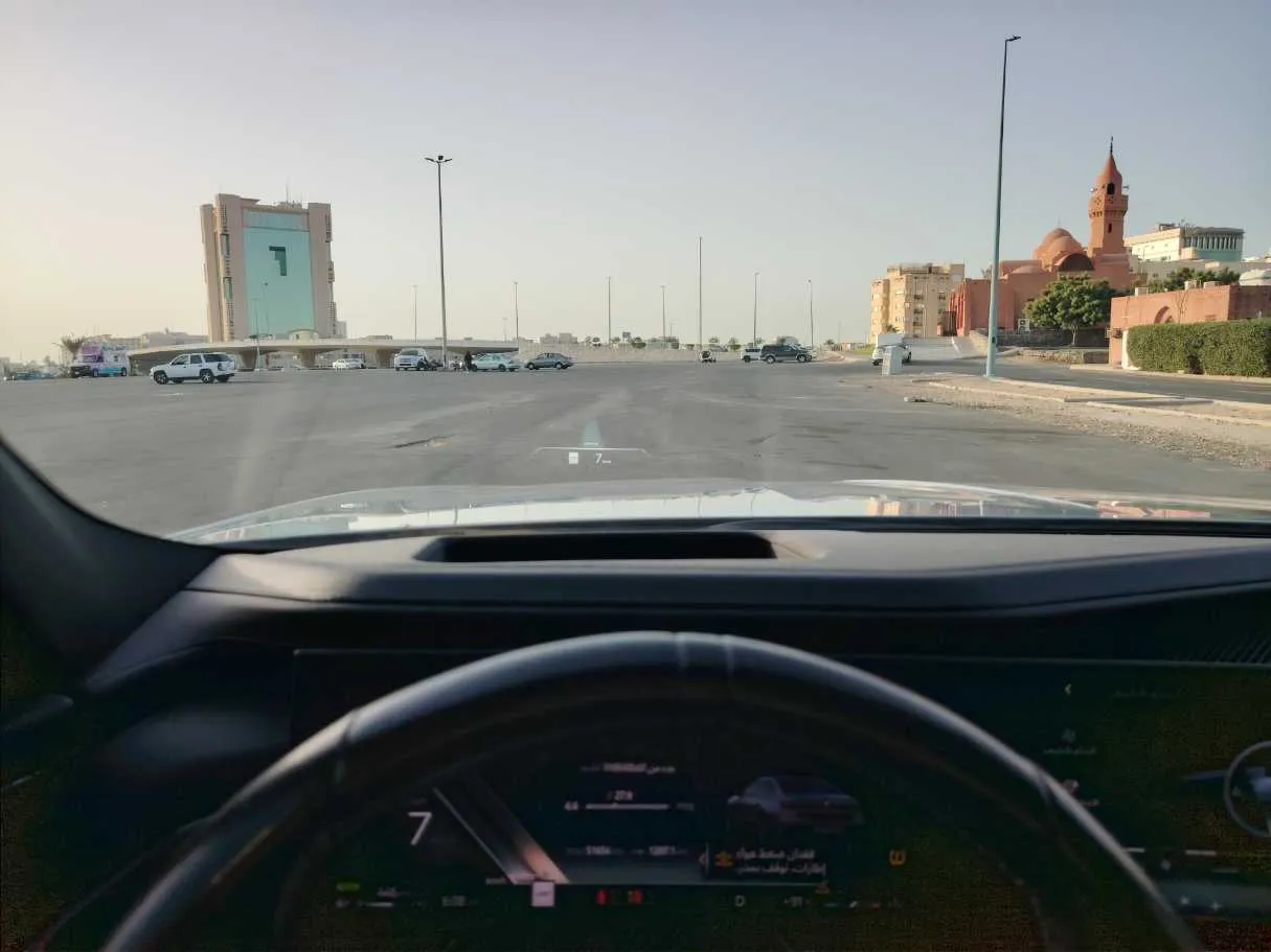 Car image 28