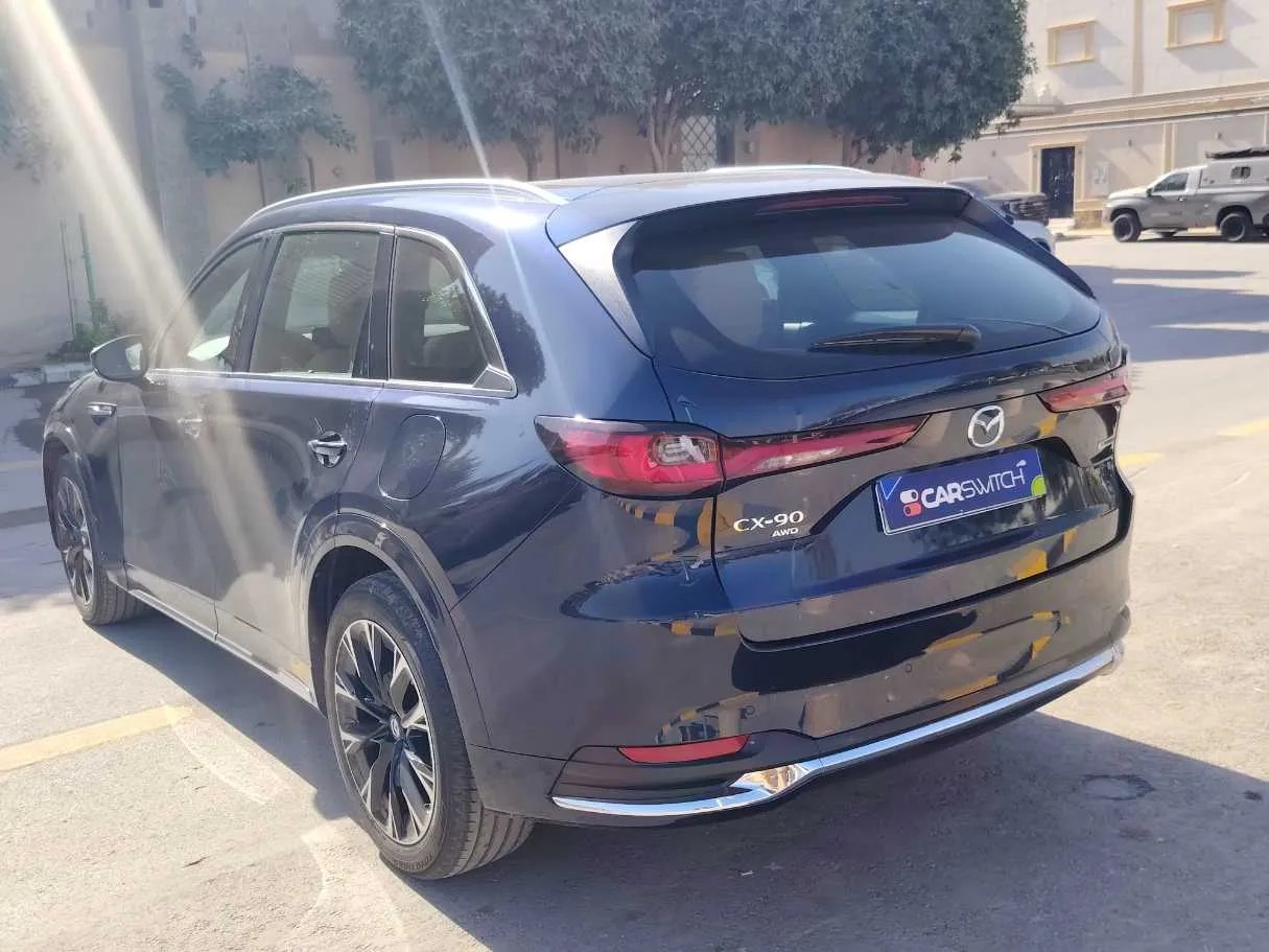 Car image 7