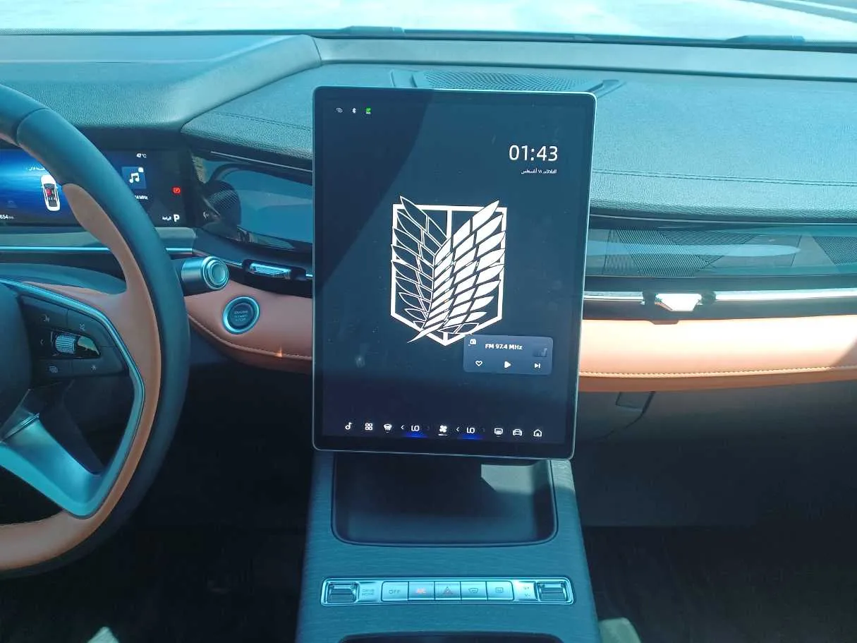 Car image 13