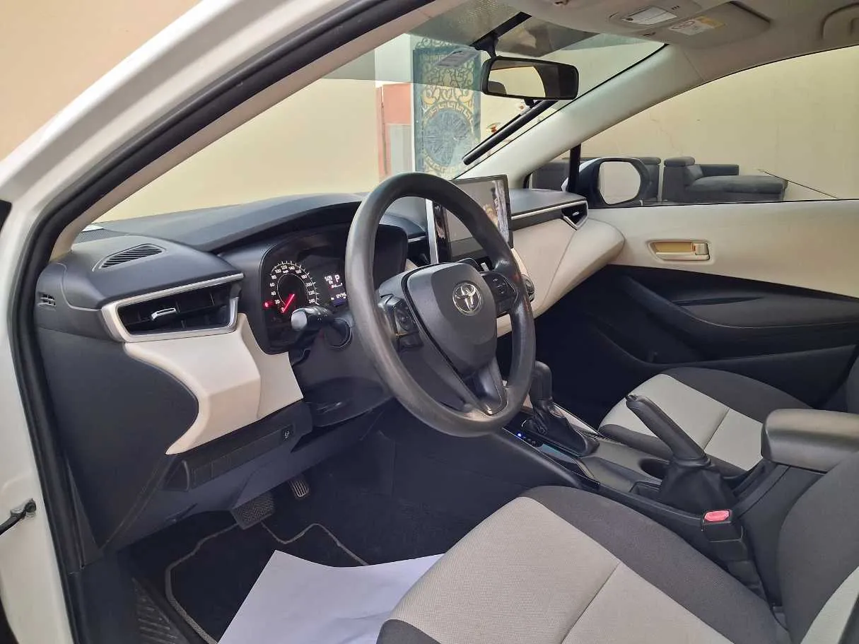 Car image 11