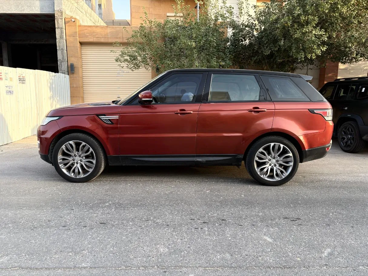 Car image 8
