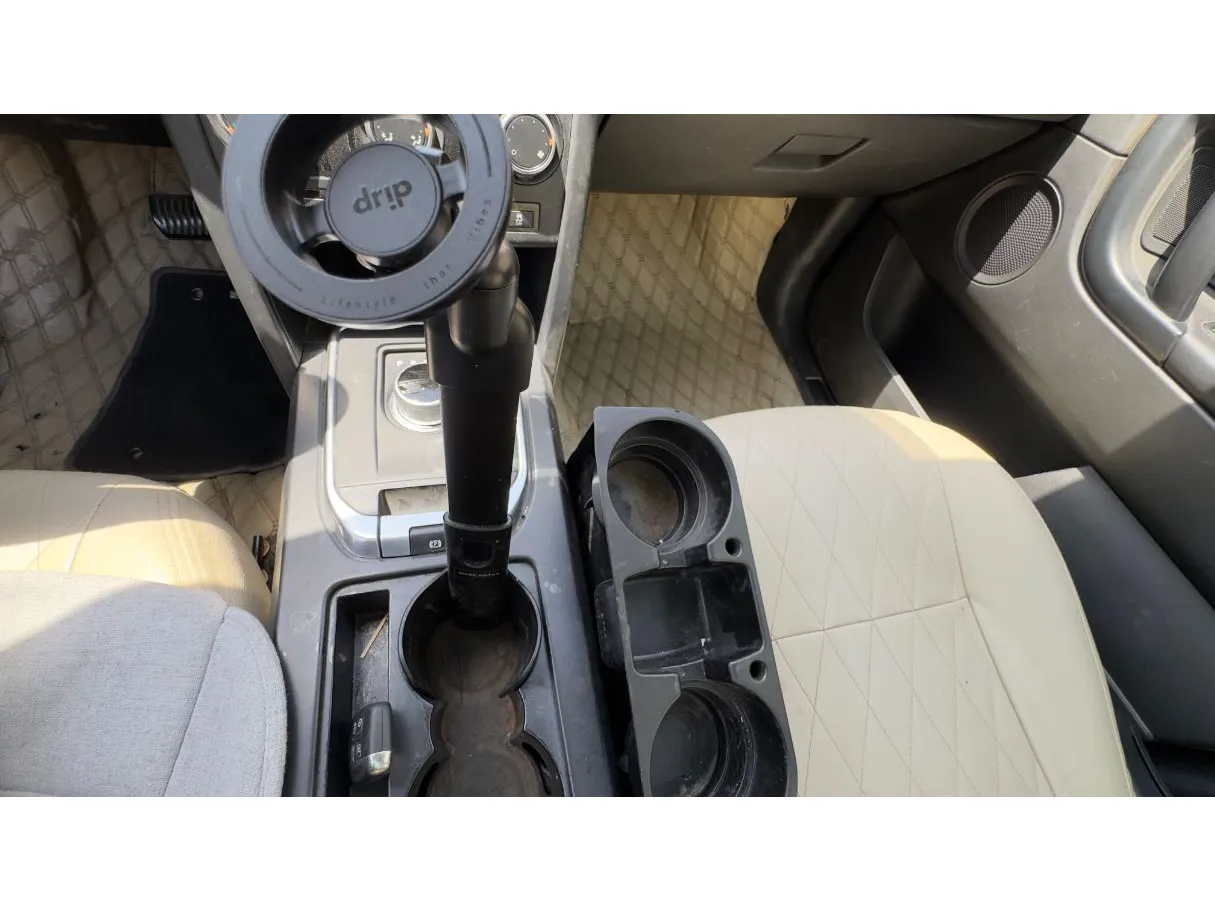 Car image 23