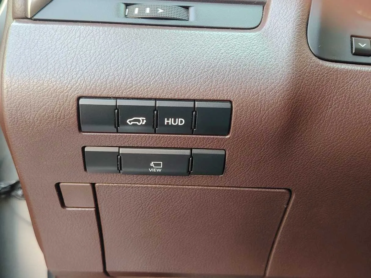Car image 38