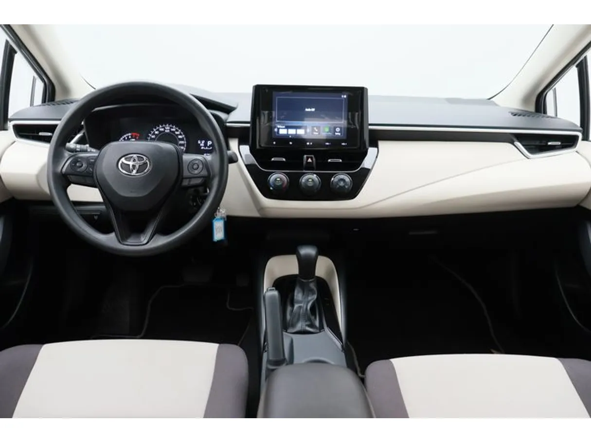 Car image 14