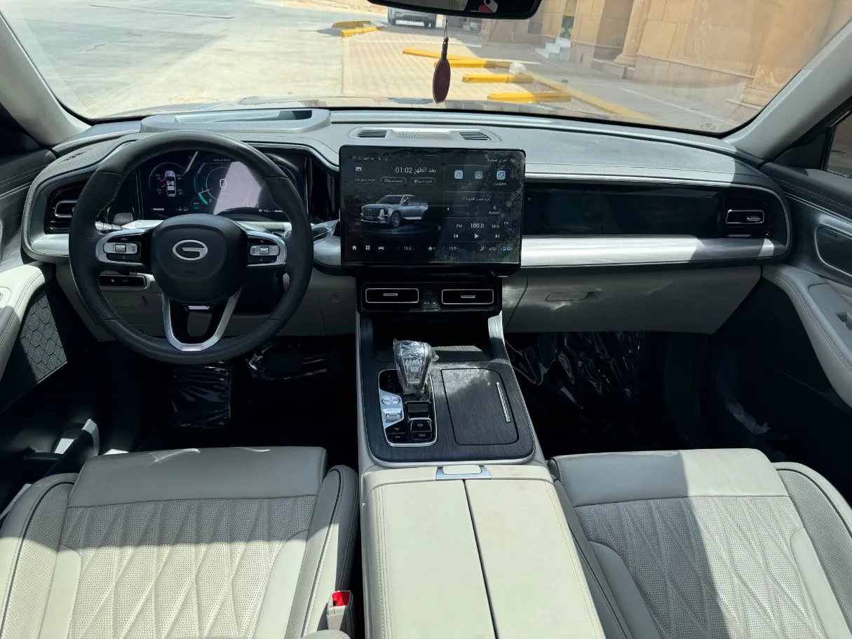 Car image 17