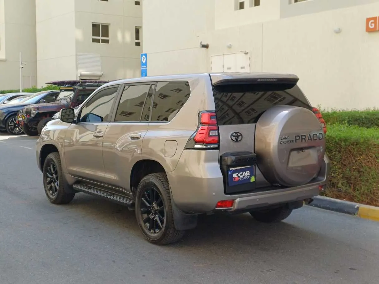 Car image 5