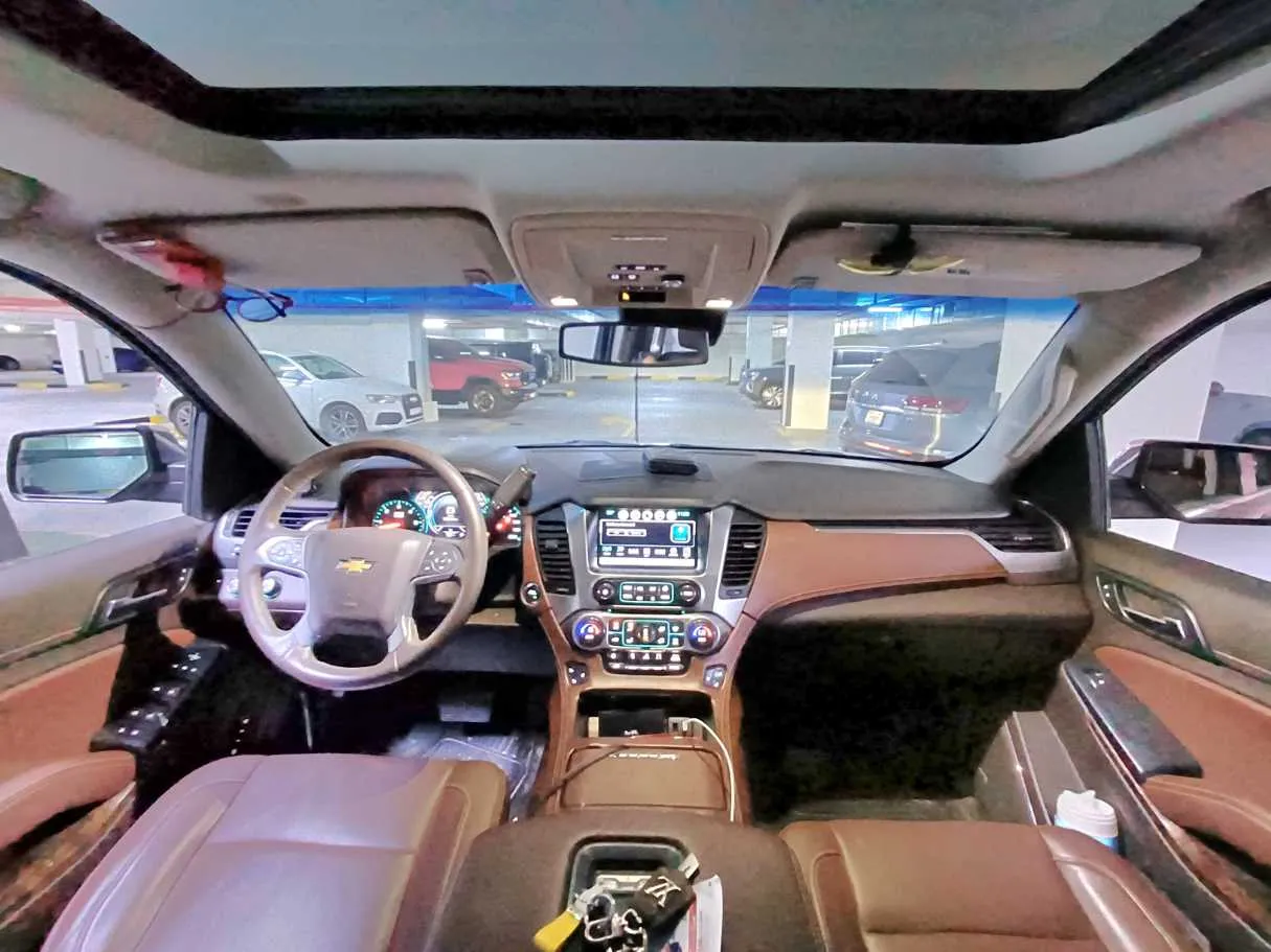 Car image 18