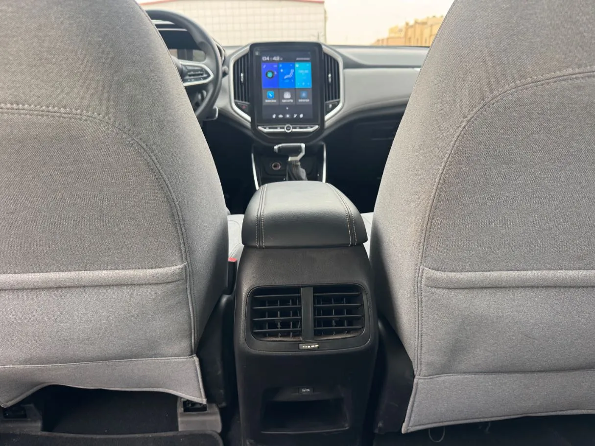 Car image 20