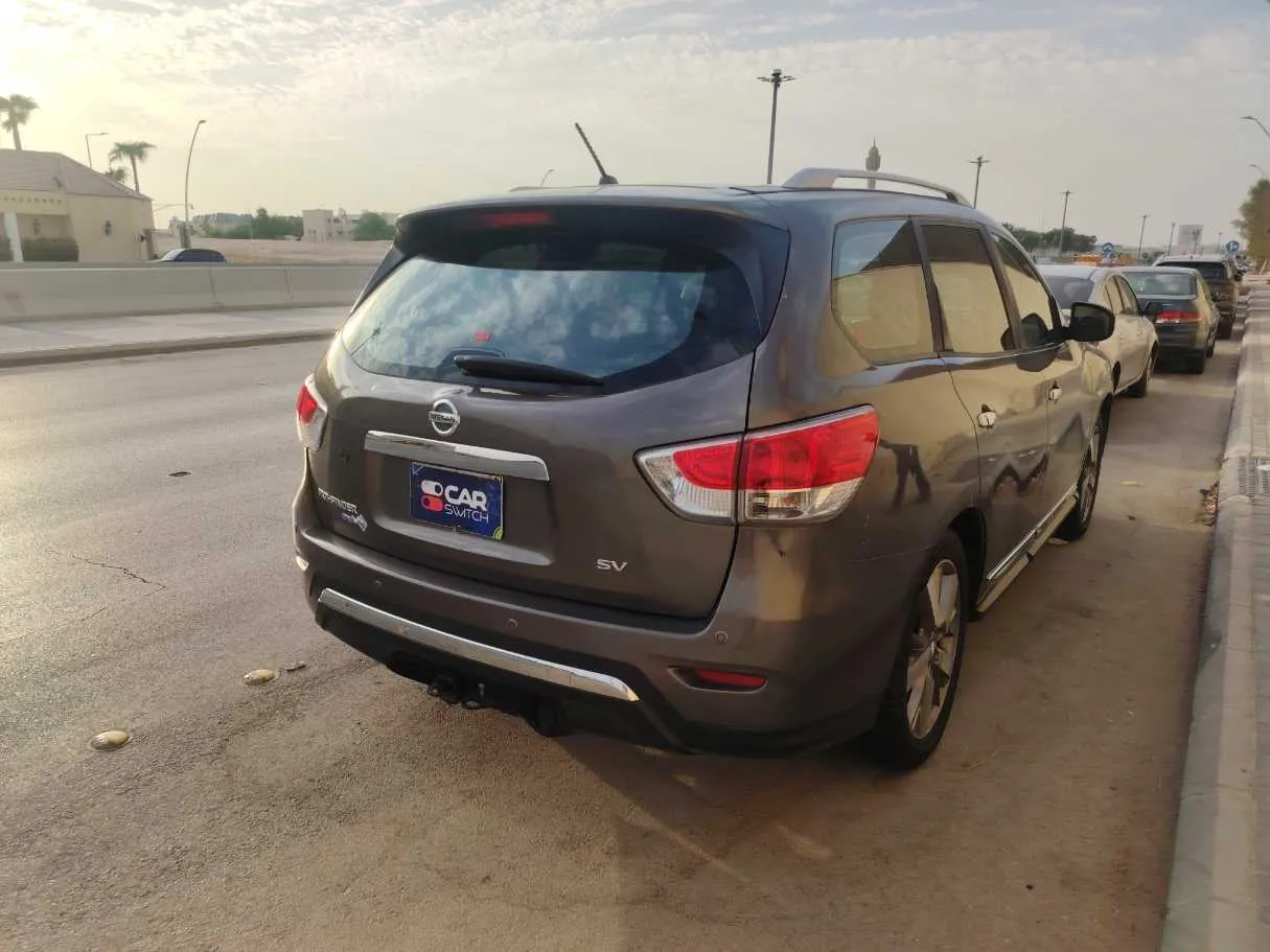 Car image 5