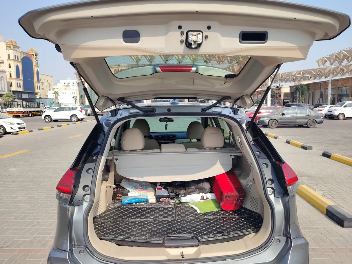 Car image 23