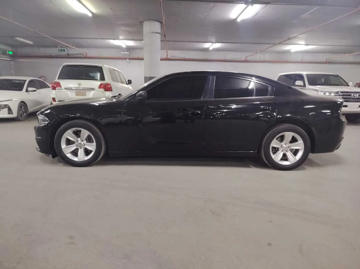 Car image 7