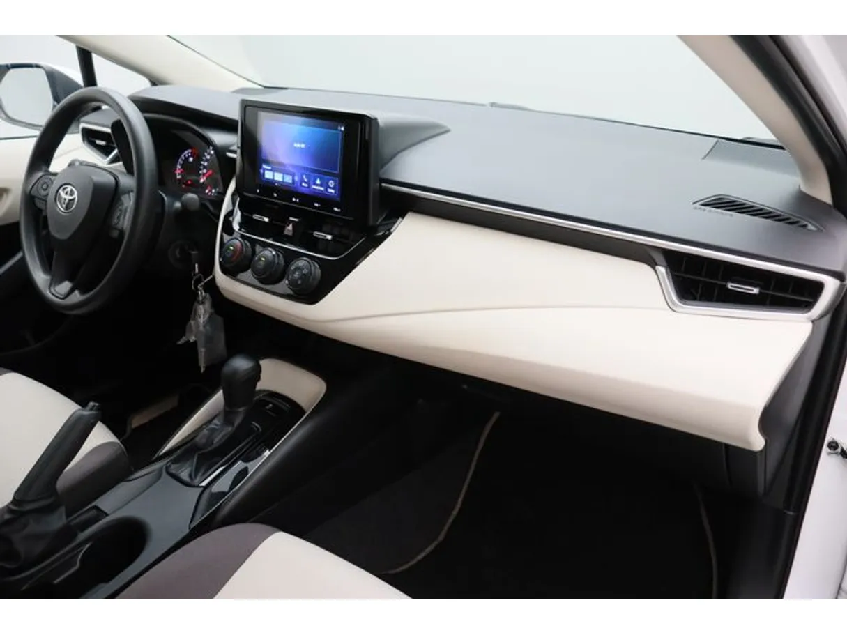 Car image 10