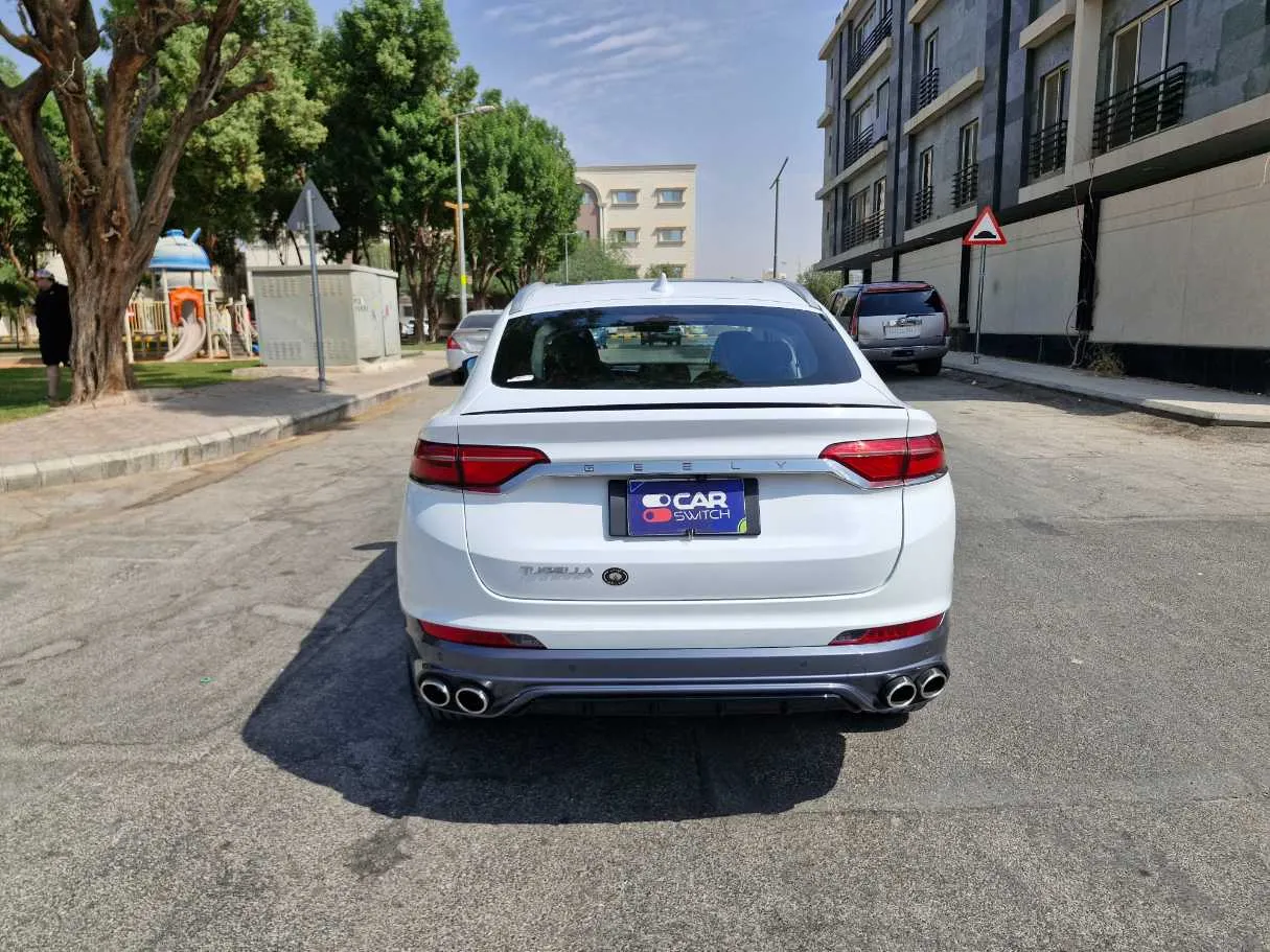 Car image 6