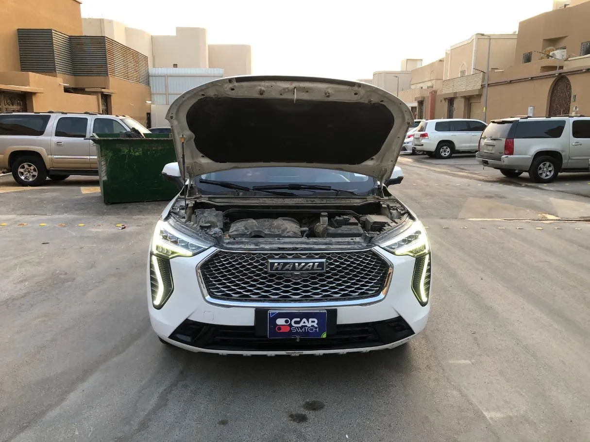 Car image 25