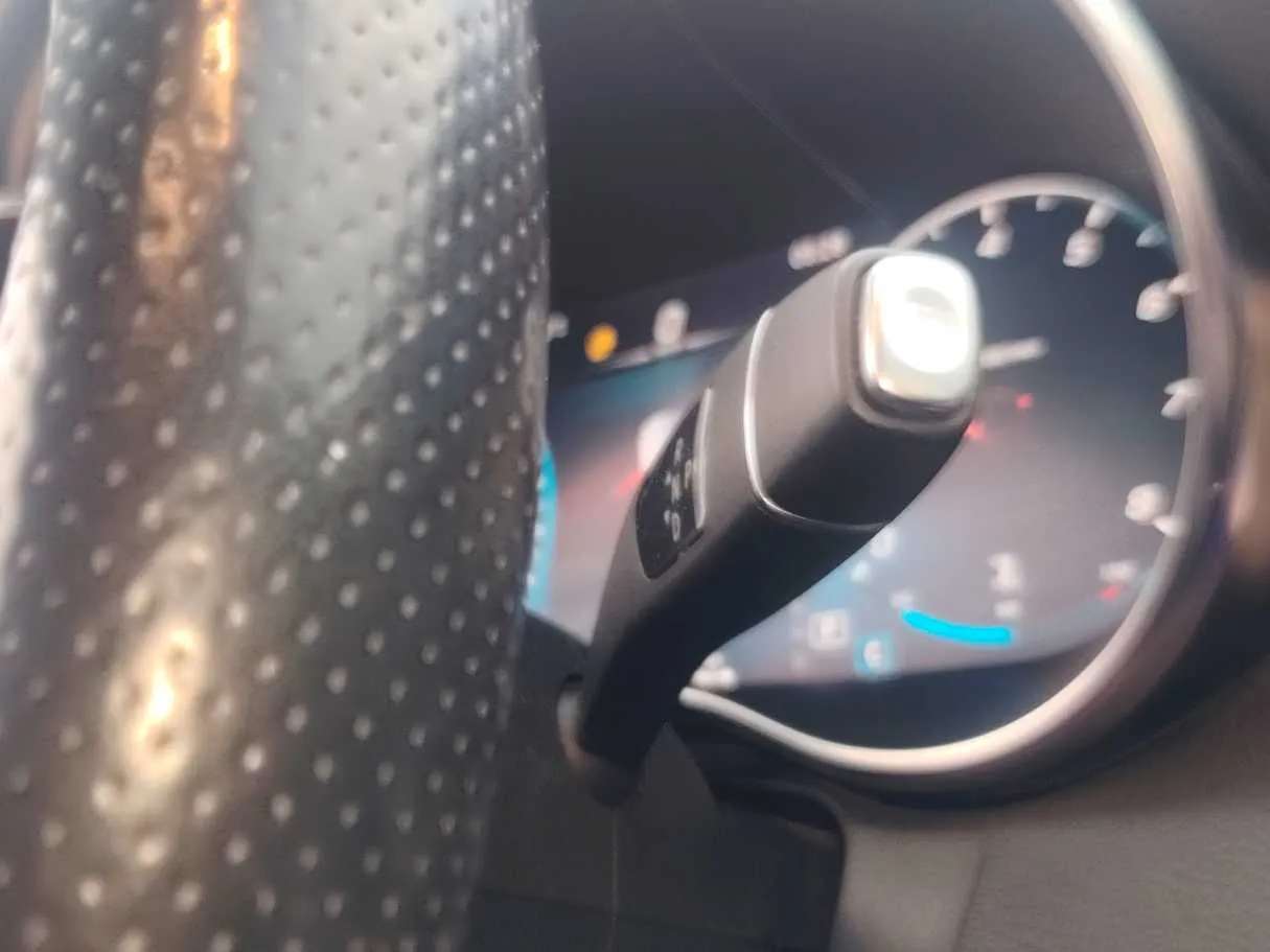 Car image 29