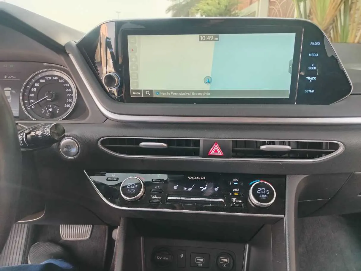 Car image 25