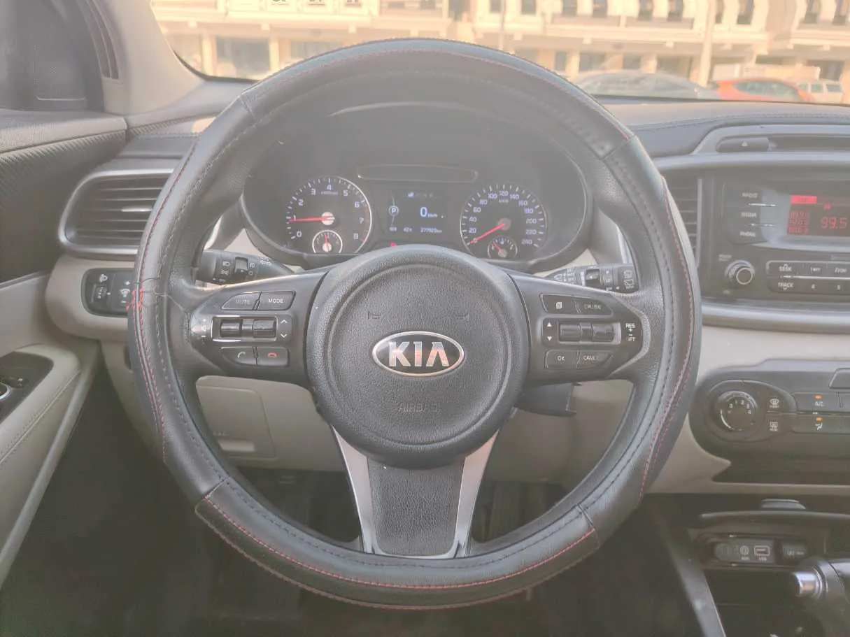 Car image 21