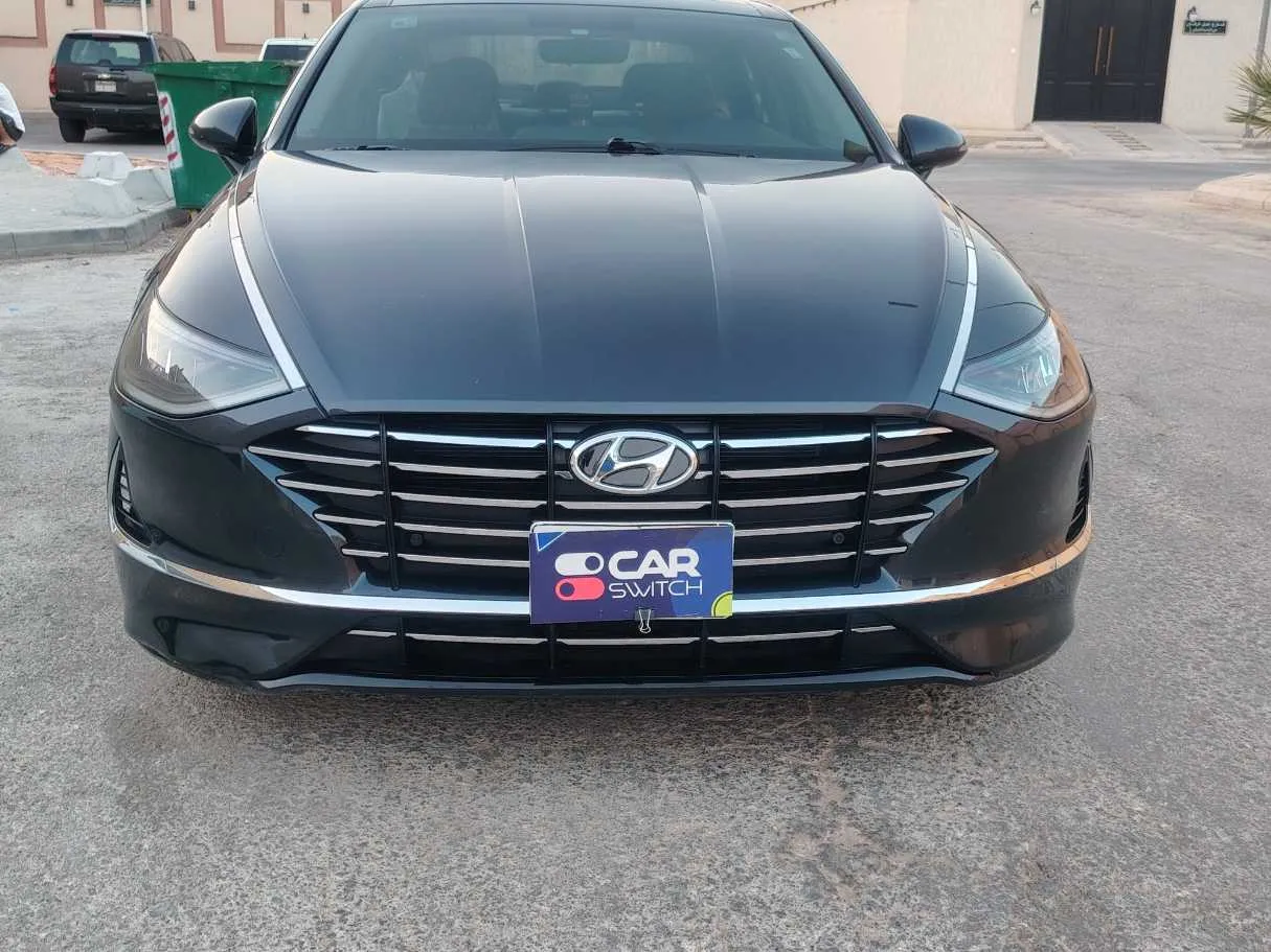 Car image 2