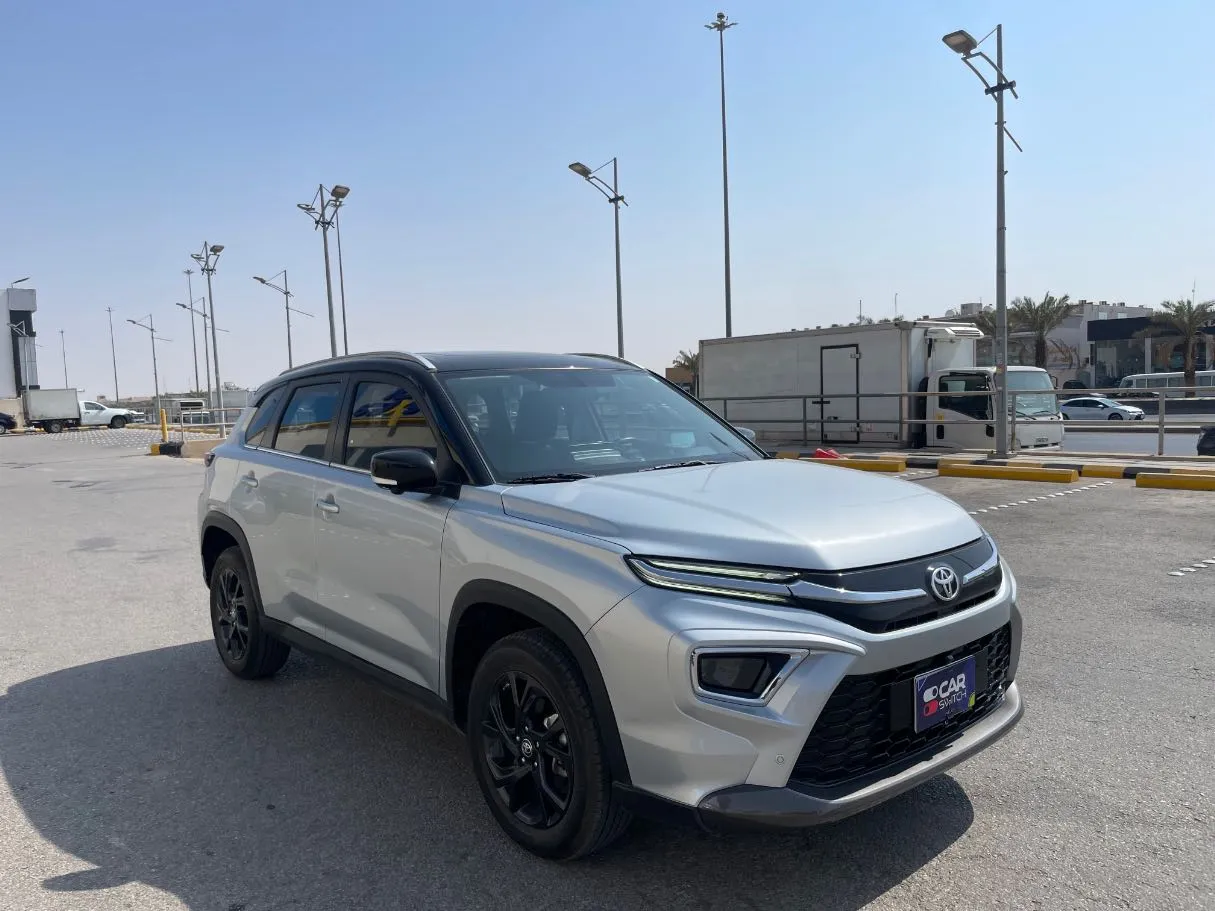 Car image 3