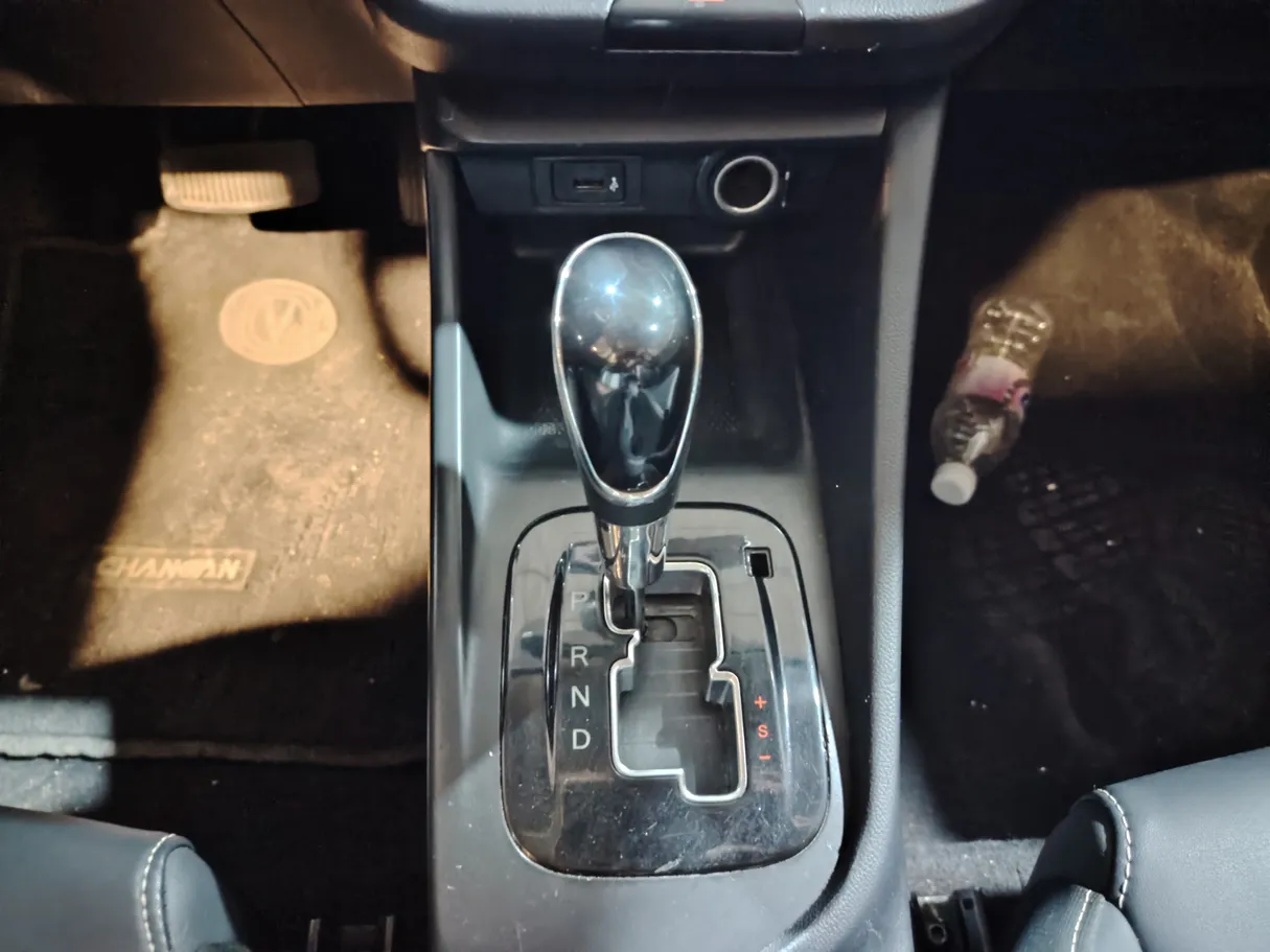 Car image 21