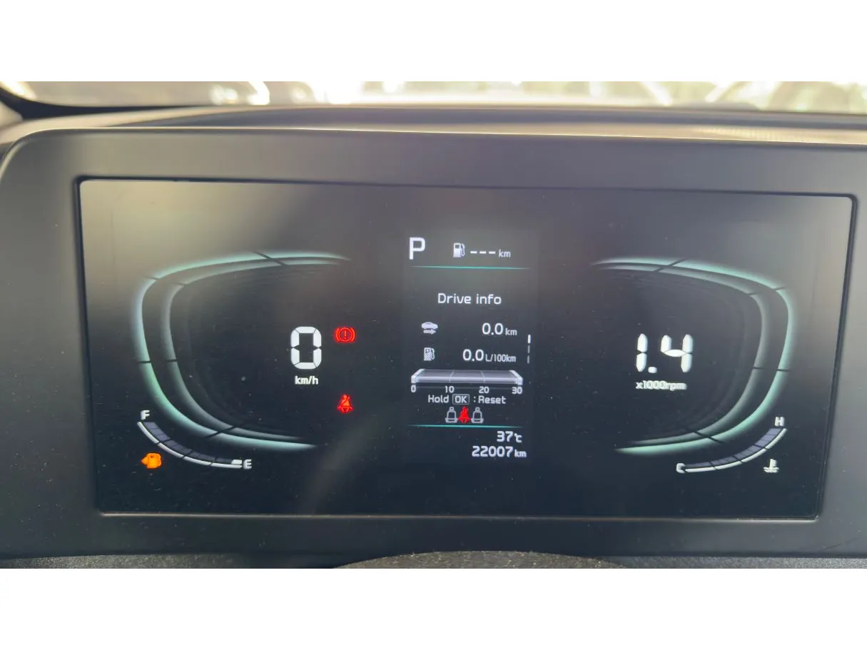 Car image 14