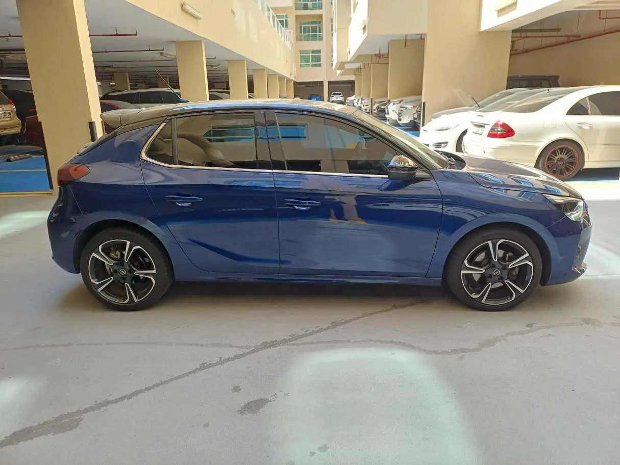 Car image 8