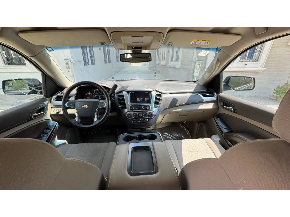 Car image 17