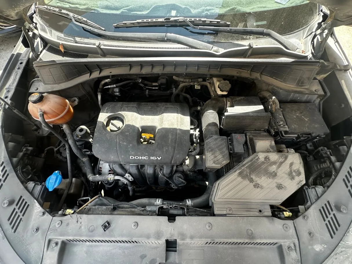 Car image 26