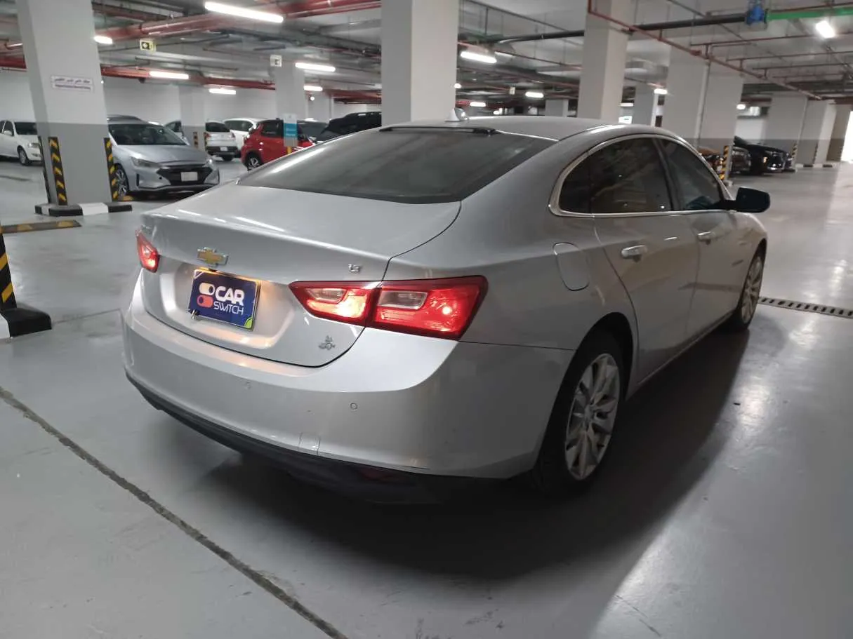 Car image 5