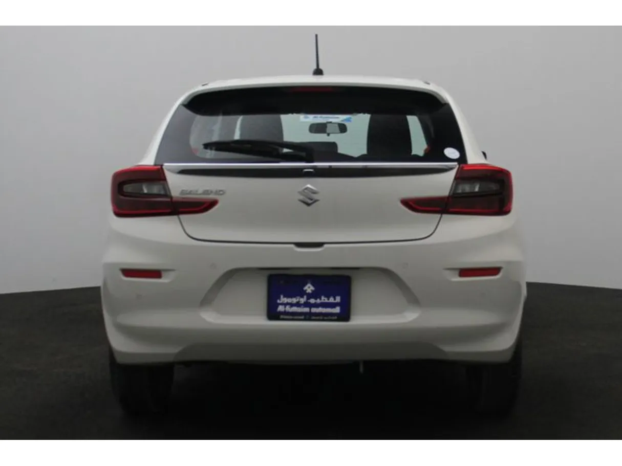 Car image 12