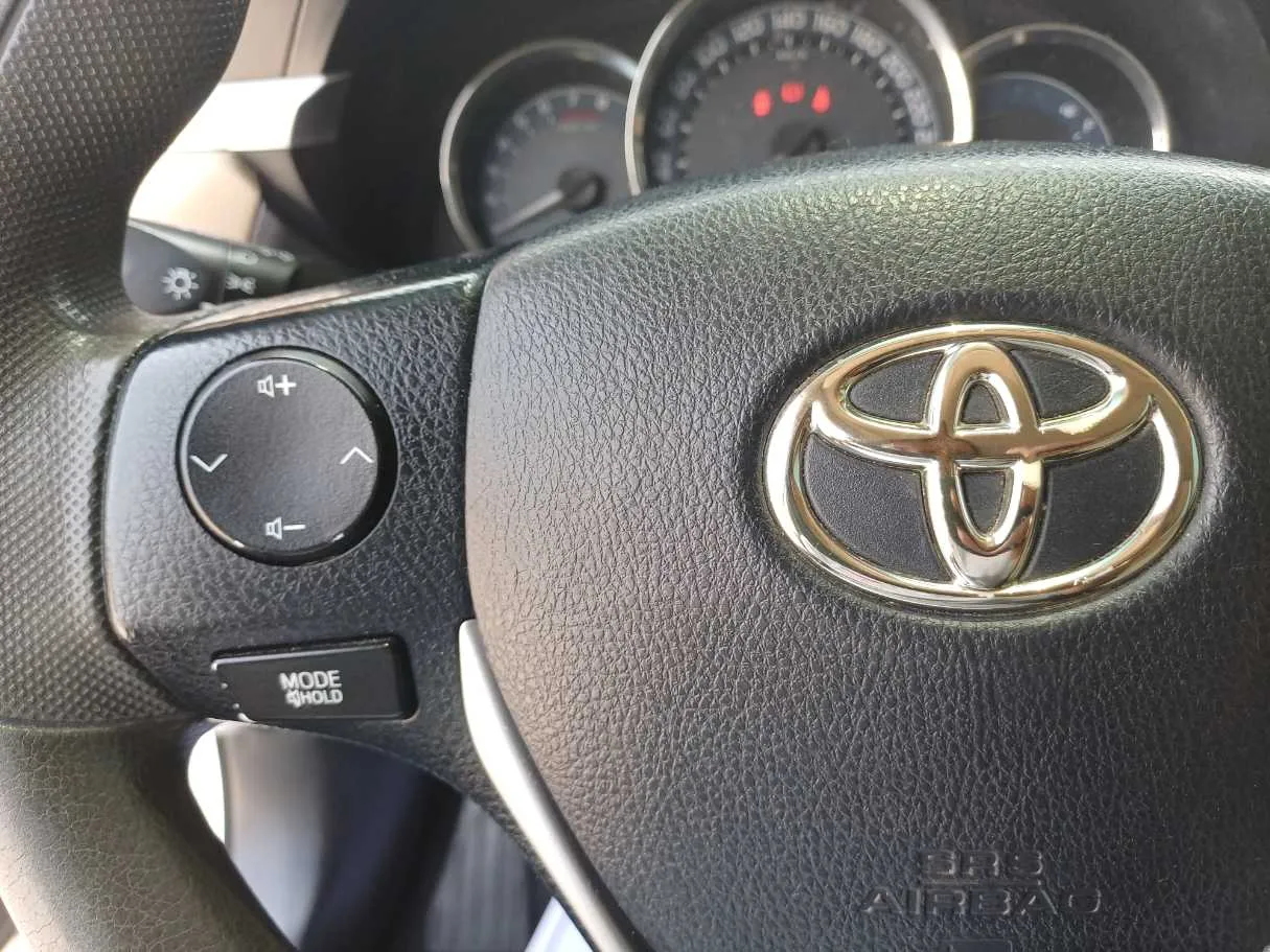 Car image 18