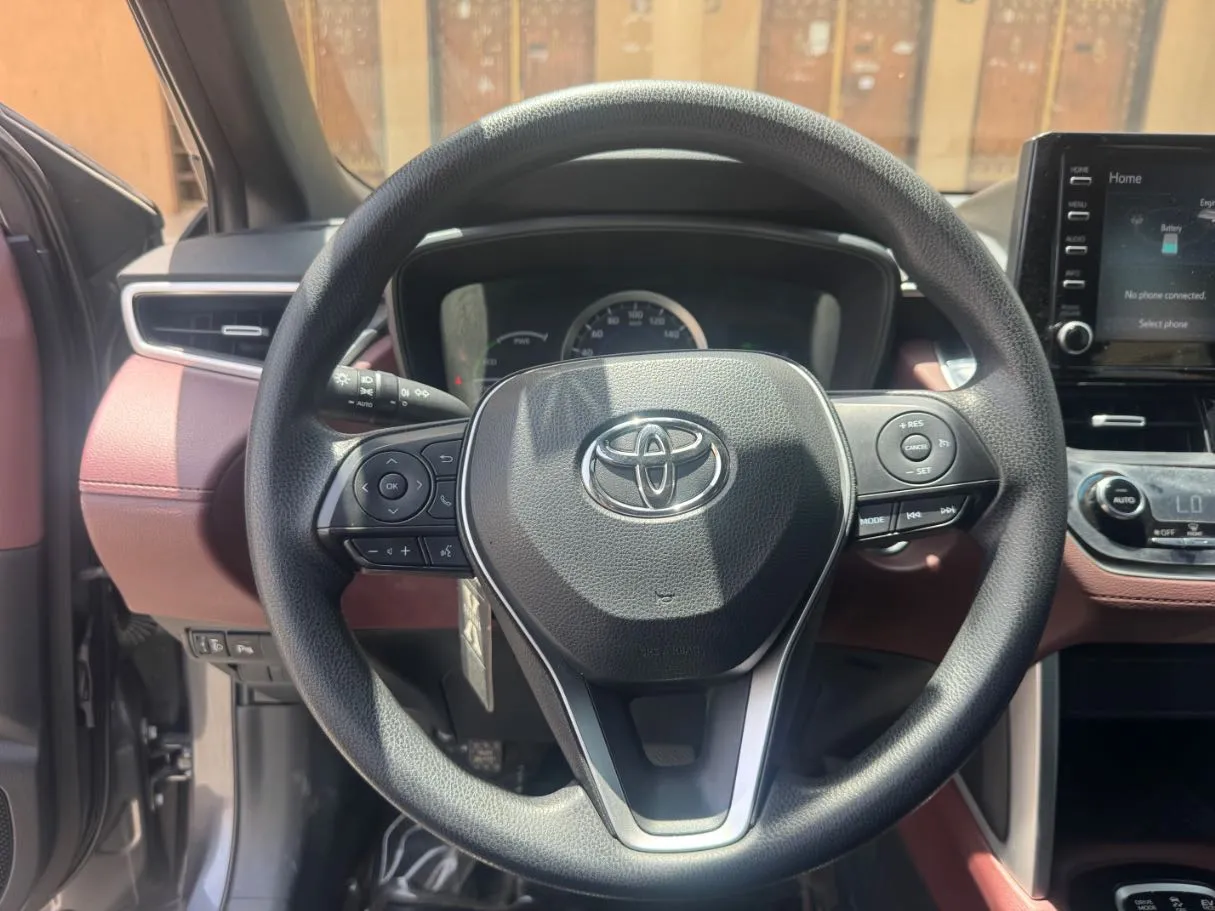 Car image 17