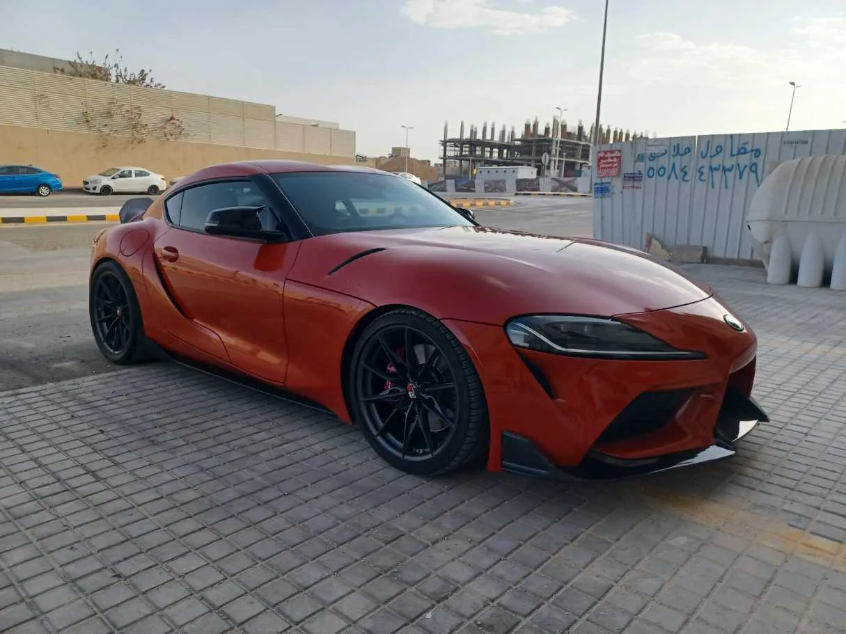 Car image 3