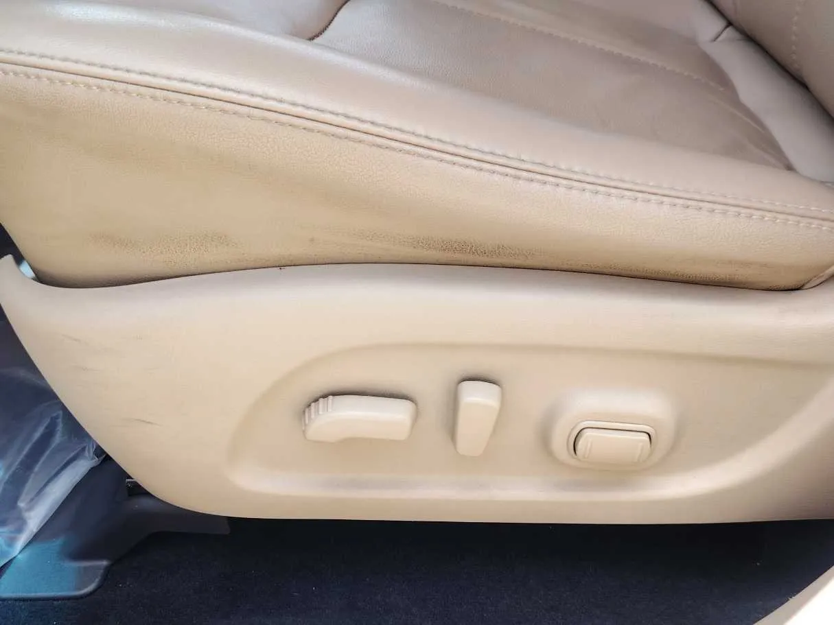 Car image 38